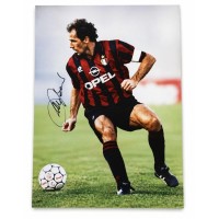 Autografo Franco Baresi su foto in azione con maglia del milan A3
